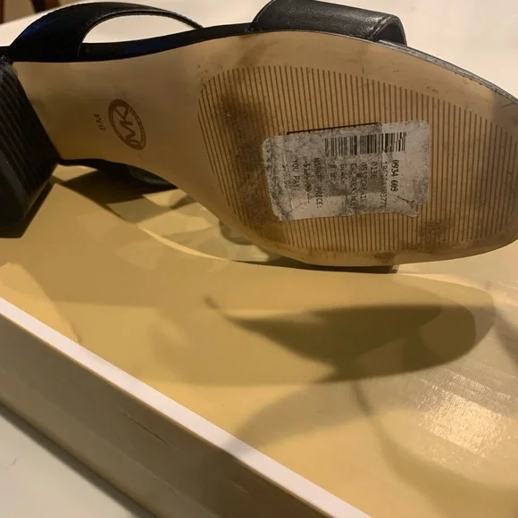 Michael Kors women's size 8 mule Black sandals leather Gently worn. - Picture 5 of 13